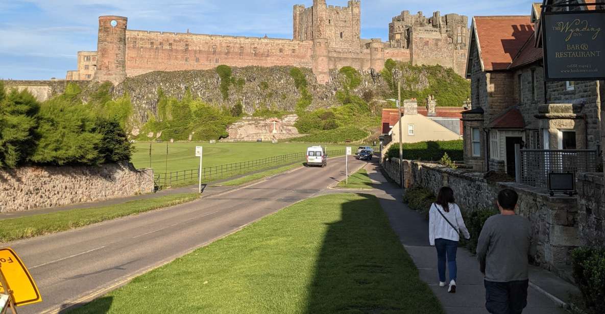 Northumberland: Private Bamburgh and Lindisfarne Guided Tour