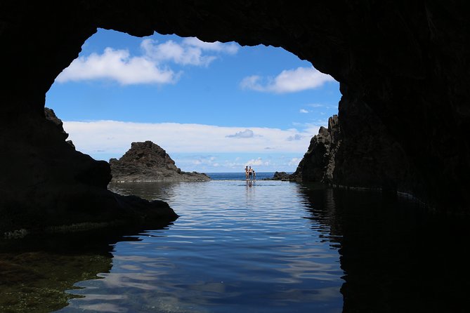 Northwest Terraces and Volcanic Pools 4×4 Full Day Tour