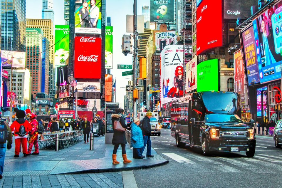 Nyc: Guided Bus and Walking Tour With Staten Island Ferry - Tour Overview