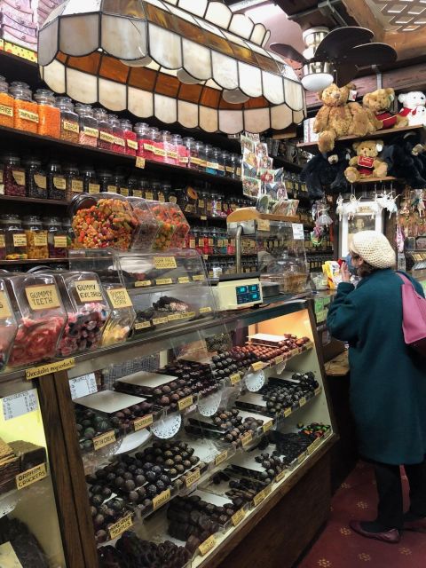 NYCs Bagels and Bakeries Food Tour