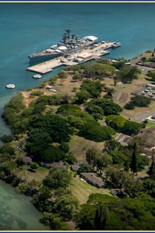 Oahu: Honolulu Shuttle Bus Transfer to Pearl Harbor - Independent Visit to Pearl Harbor