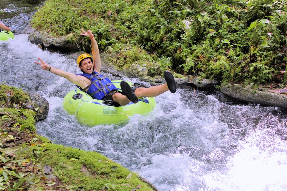 Ocho Rios: White River Valley Tubing & Blue Hole Experience