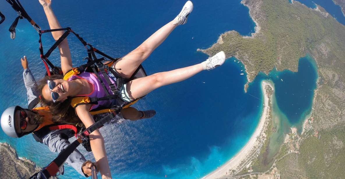 Oludeniz: Tandem 30-Minute Paragliding Flight