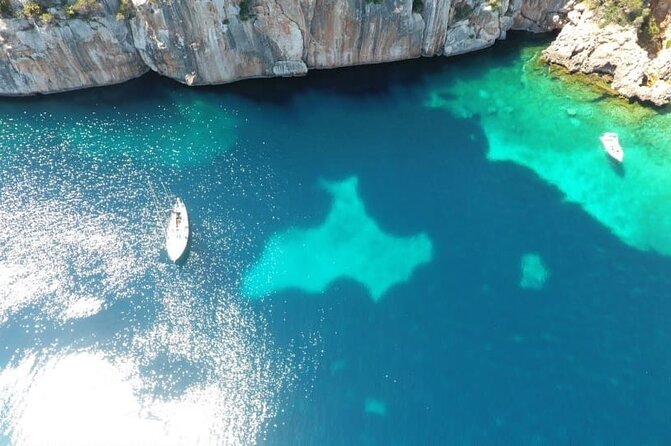 One Day Excursion on a Sailing Boat in the Gulf of Alghero