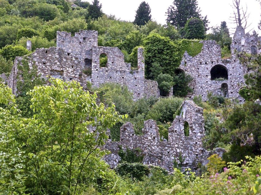 One Day Private Tour to Glory of Ancient Sparta and Mystras