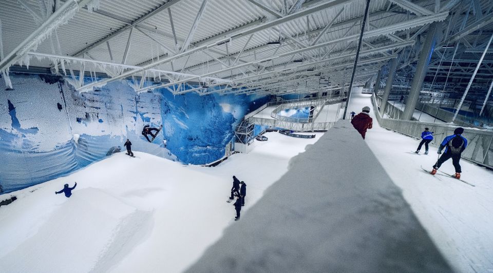 Oslo: Day Pass for Downhill Skiing at SNØ Ski Dome