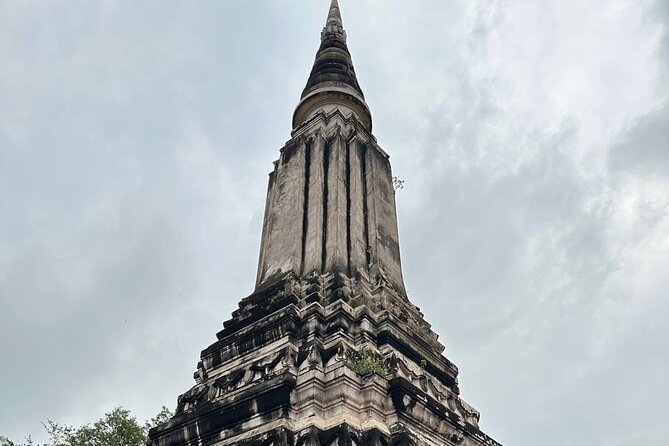 Oudong Mountain by Tuk Tuk/Car