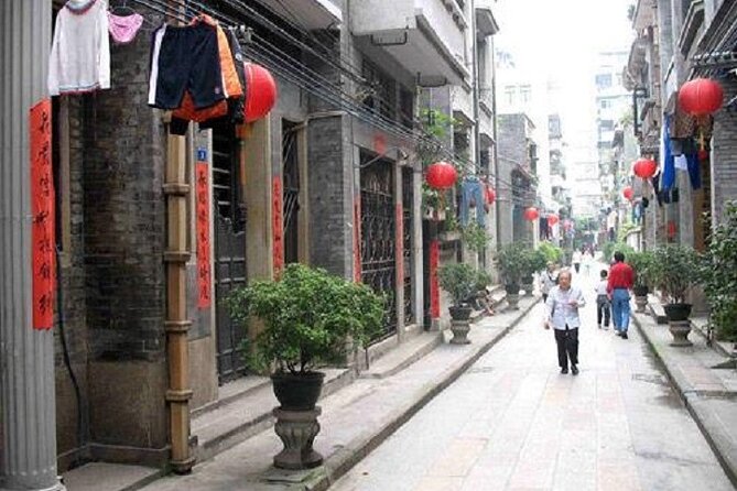 Out of Beaten Path Local Perspective Private Tour in Guangzhou