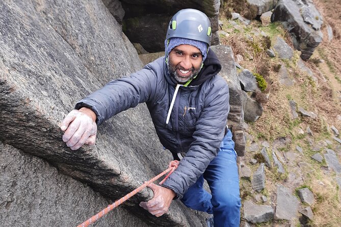 Outdoor Rock Climbing Taster Day in Peak District