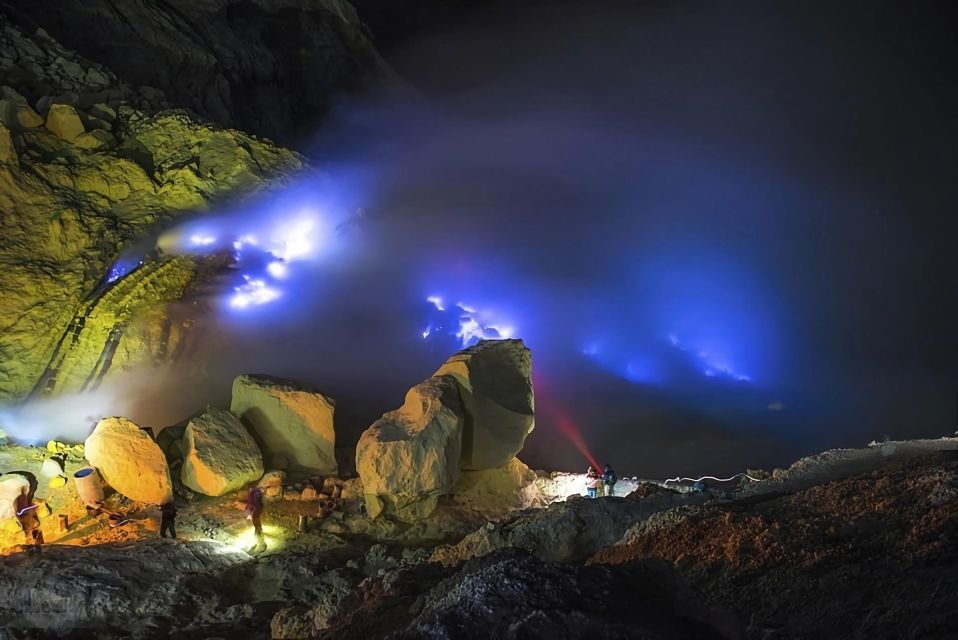 Overnight Private Guided Tour: Bali to Mount Ijens Crater