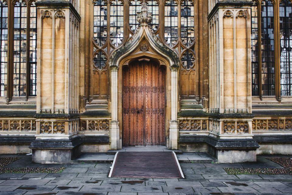 Oxford: Alumni-Led Walking & Punting Tour W/Opt New College