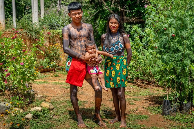 Panama City: Embera Village and Waterfall Tour With Lunch