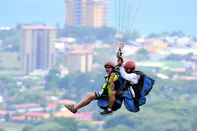 Paragliding Flight Las Terrazas 900 Ft Minimum Guaranteed.