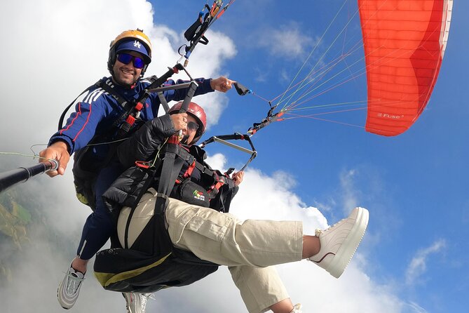 Paragliding Tour in Medellín.