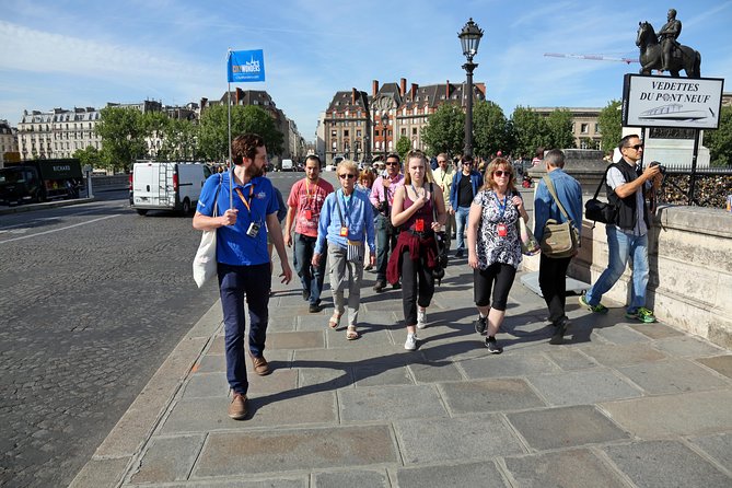 Paris: Notre Dame Island Tour & Sainte-Chapelle Entrance Ticket