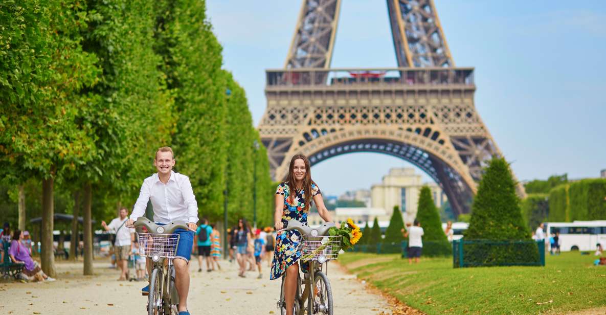 Paris: Private Bike Tour of Old Town and Top Attractions