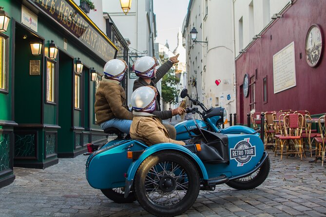 Paris Vintage Half Day Tour on a Sidecar Motorcycle