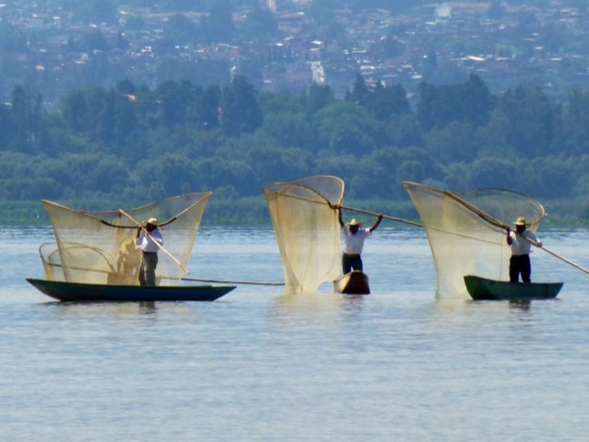 Patzcuaro – Janitzio Tour to Watch the Butterfly Nets