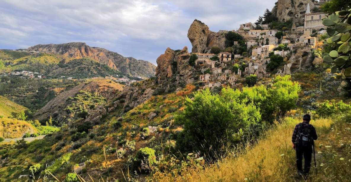 Pentedattilo: Private Walking Tour of the Ghost Town