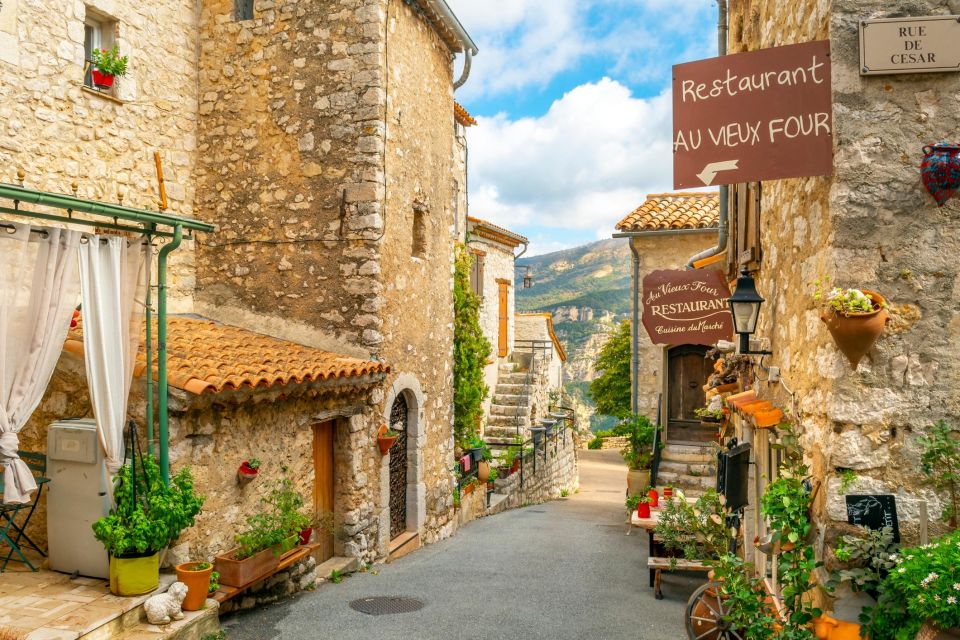 Perfume Factory of Grasse, Glass Blowers and Local Villages - Overview of the Tour