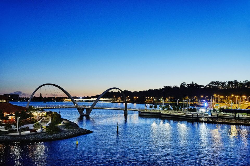 Perth: Swan River Dinner Cruise With Beverages - Cruise Highlights