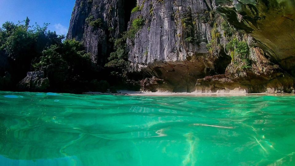 Phi Phi: Sunrise Private Long-Tail Boat Tour With Breakfast