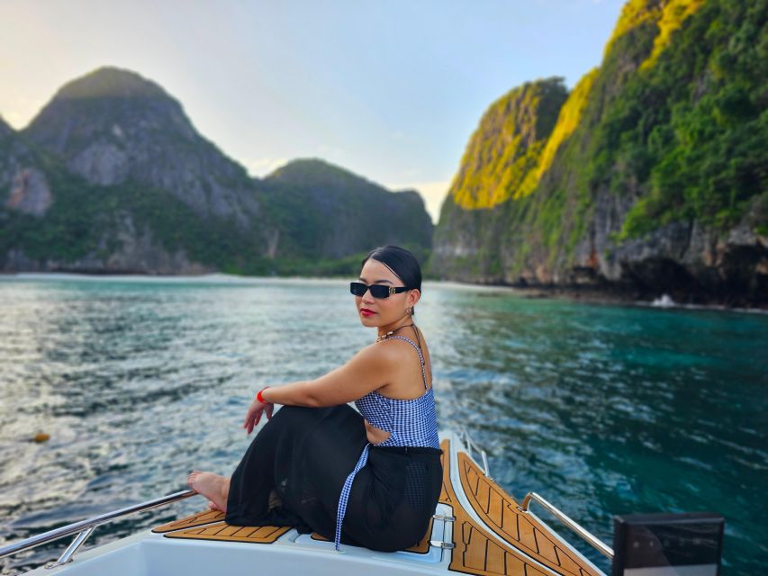 Phi Phi: Sunset Speedboat Tour With Maya Bay & Plankton