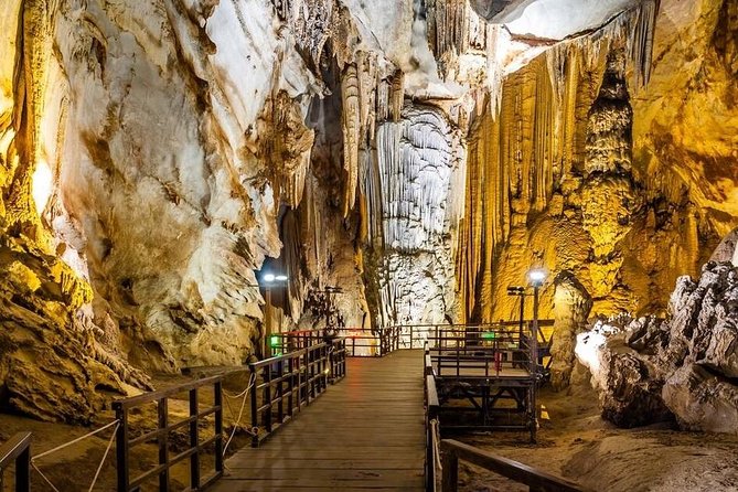 Phong Nha Cave & Paradise Cave Day Tour Small Group to Fairy Land