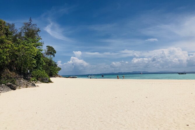 Phuket to Phi Phi Islands by Express Ferry Including Lunch