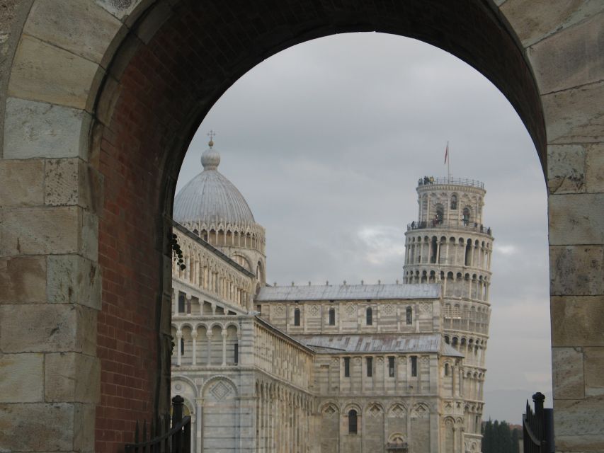 Pisa: Square of Miracles and Leaning Tower Walking Tour