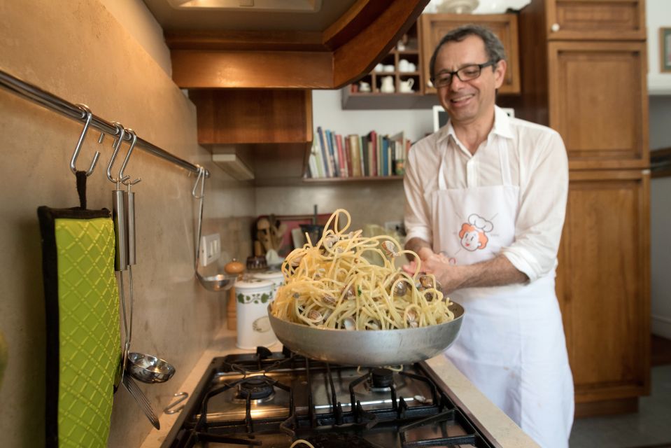 Pompei: Market, Cooking Demo & Meal at a Locals Home