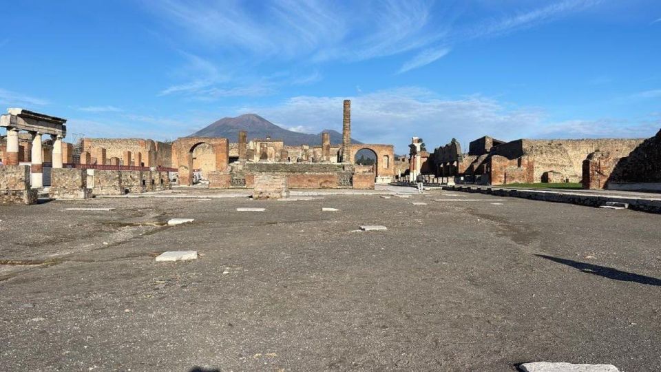 Pompeii From Positano Small Group - Ancient City Exploration