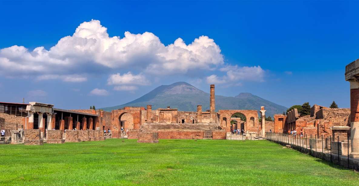 Pompeii, Herculaneum, and Vesuvius: Full-Day Guided Tour