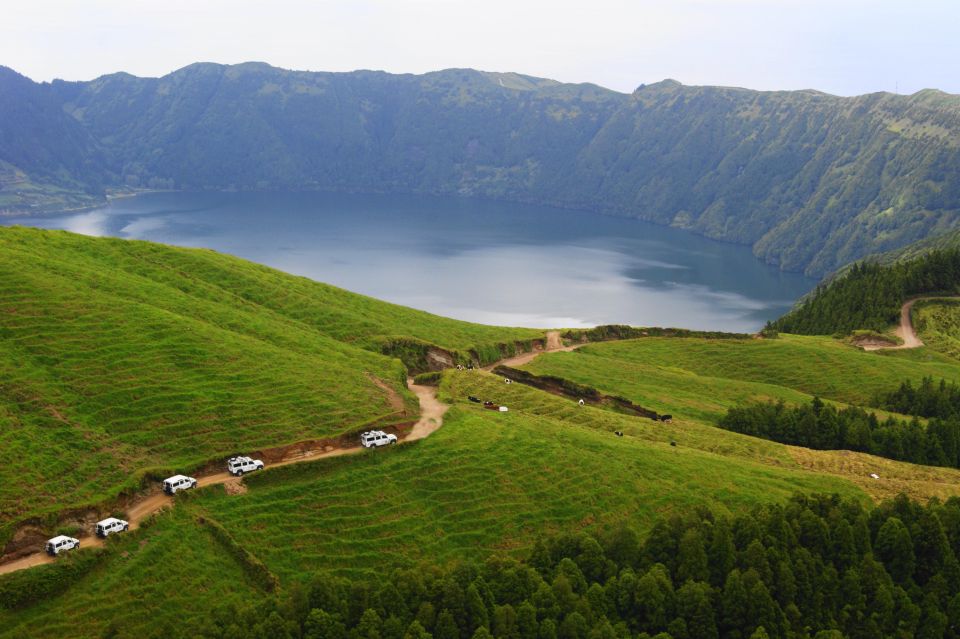 Ponta Delgada: Full-Day Sete Cidades 4X4 Tour With Lunch