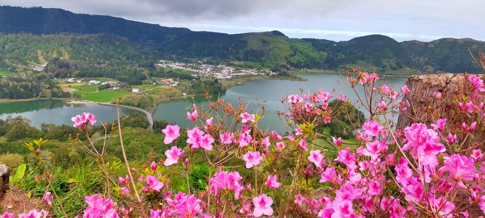 Ponta Delgada: Tour Sete Cidades Green & Blue Lakes