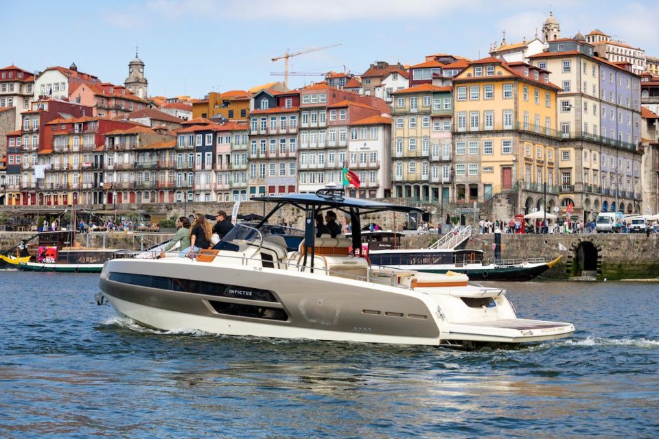 Porto: 2h Private Luxury Yacht in the Douro - Discover the Douro River Mouth