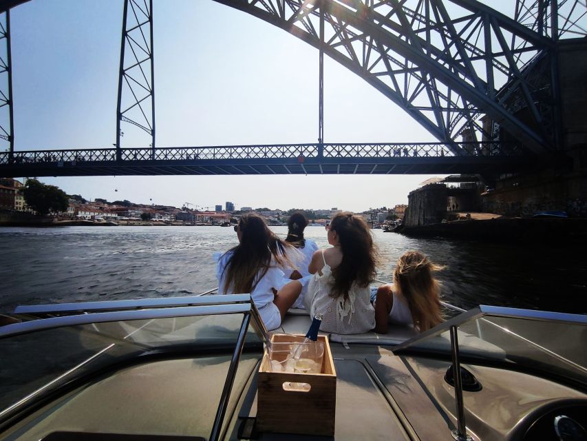 Porto: 6 Bridges on a Private Boat Tour 1h30m Sunset Option