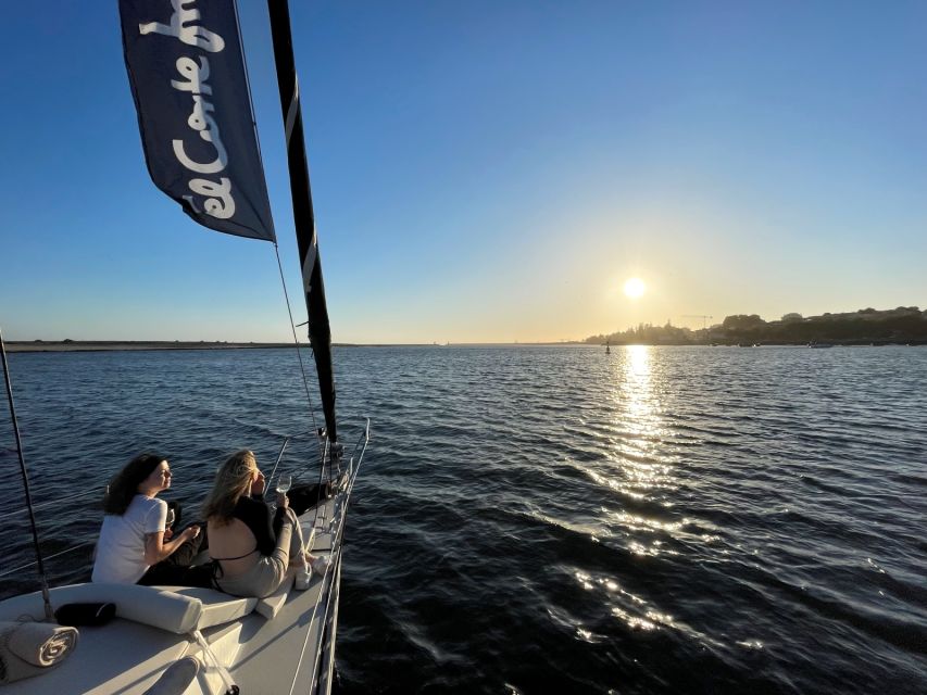 Porto: Charming Sailboat Cruise Sunset