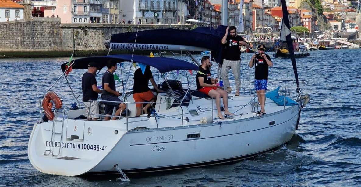 Porto: Exclusive Party Aboard a Charming Sailboat With Drinks