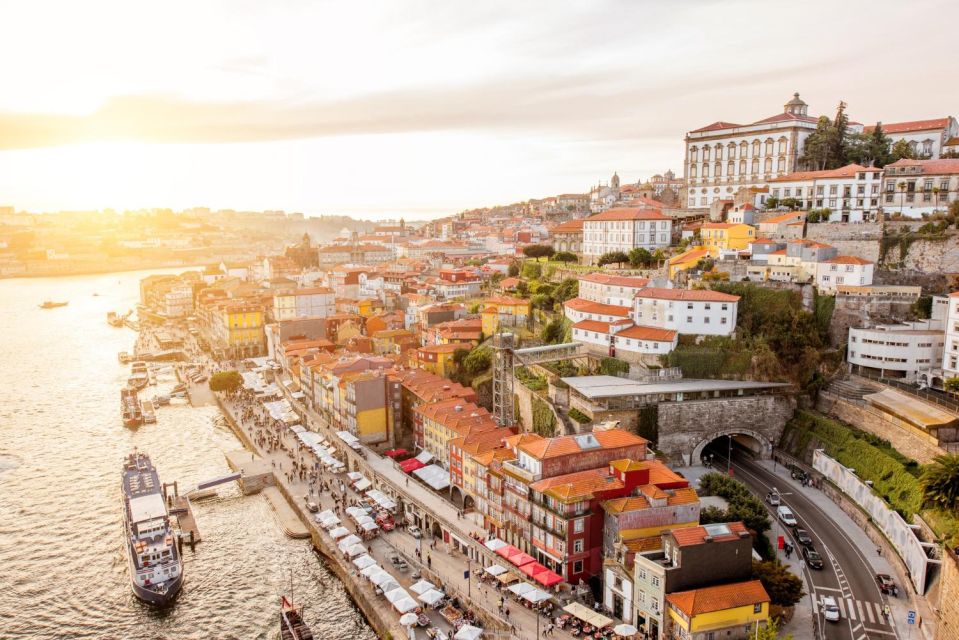 Porto: Insta-Perfect Walk With a Local