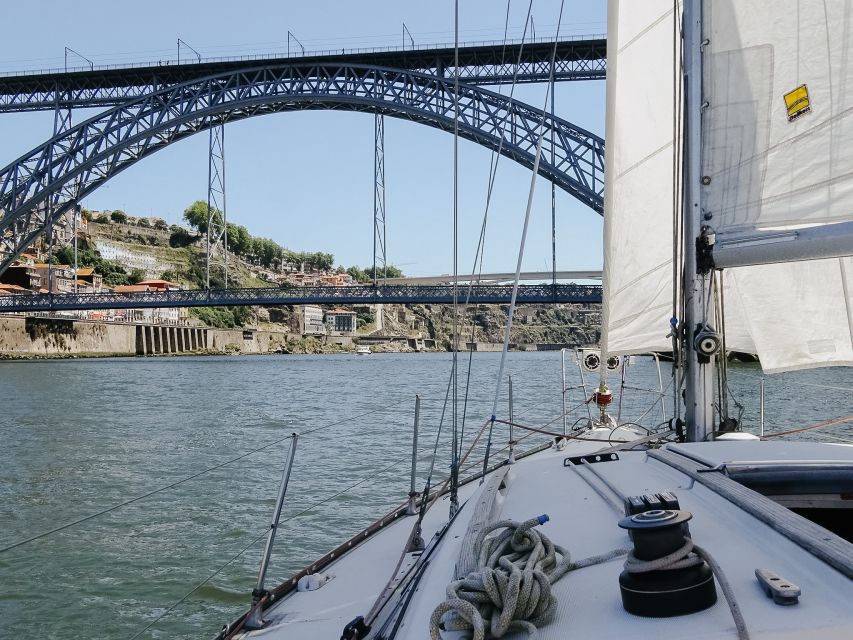 Porto: Romantic Sailboat Cruise