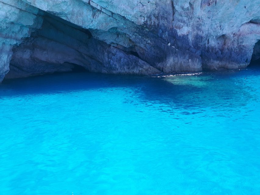 Porto Vromi: Navagio Beach & Blue Caves Private Boat Tour