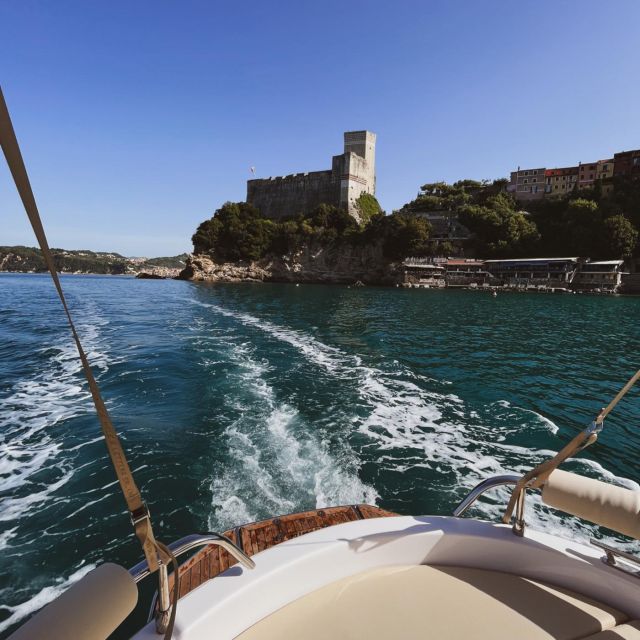 Portovenere: Lerici Boat Tour With Aperitif on Board