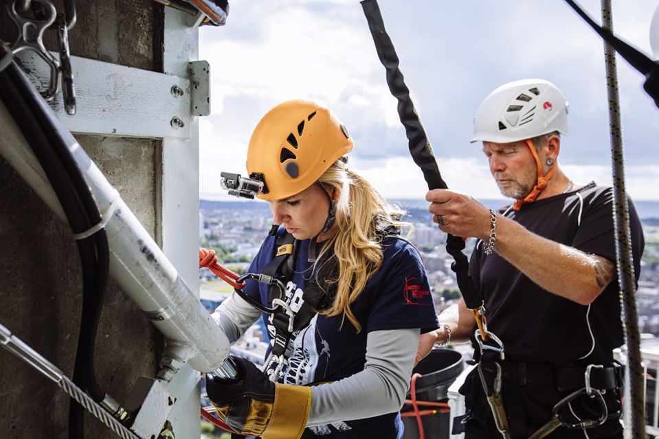 Portsmouth: Spinnaker Tower Abseiling Experience