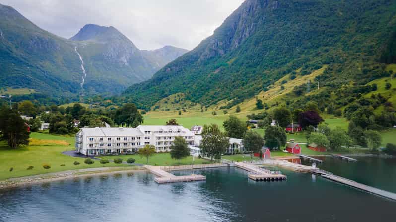 Powerboat Transfer Bergen – Rosendal