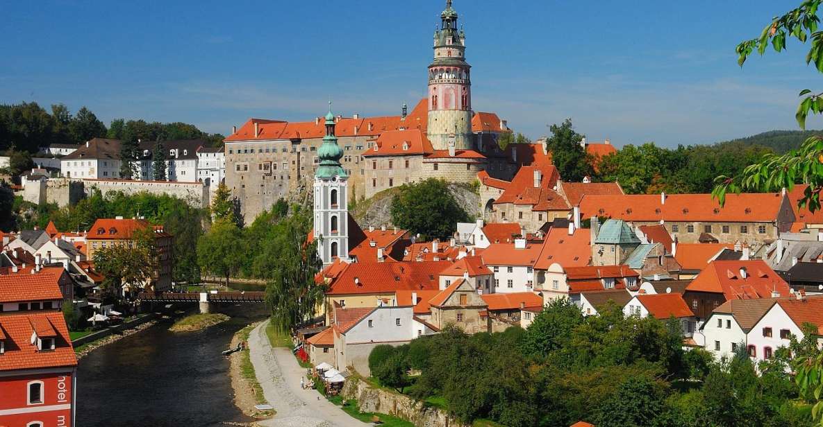 Prague: Sightseeing Transfer to Passau via Cesky Krumlov