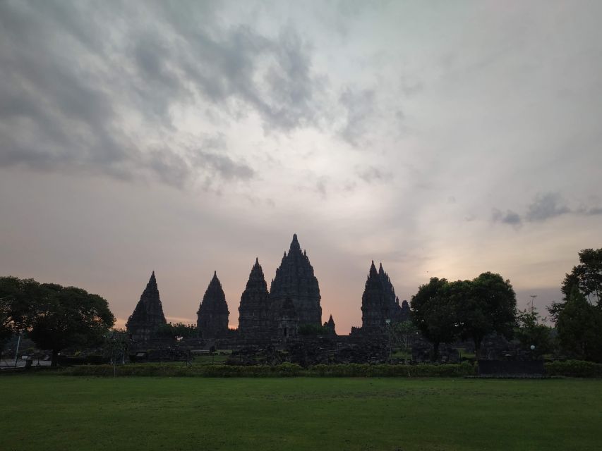 Prambanan Sunsite and Ramayana Ballet Performance