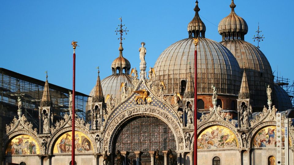 Private 2-hour Walking Tour of Accademia Gallery in Venice