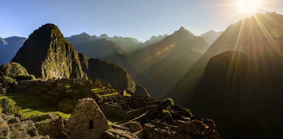 Private 5-Day Cusco-Machu Picchu-Rainbow Mountain + 3-Star Hotel