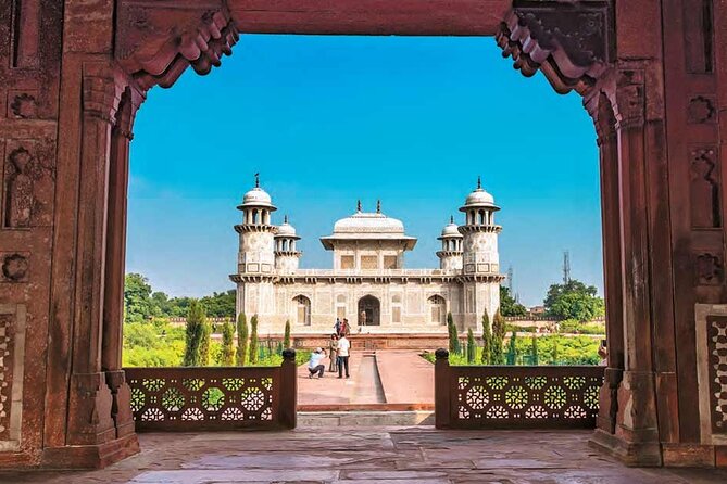 Private Agra Taj Mahal Tour Package From Delhi